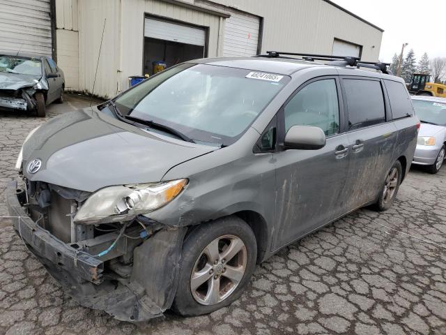 TOYOTA SIENNA LE