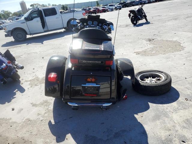 2011 HARLEY-DAVIDSON FLHTCUTG 1HD1MAM17BB854037