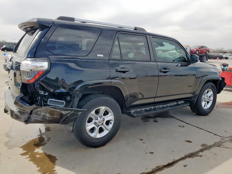 2022 TOYOTA 4RUNNER SR - JTEEU5JR2N5261477