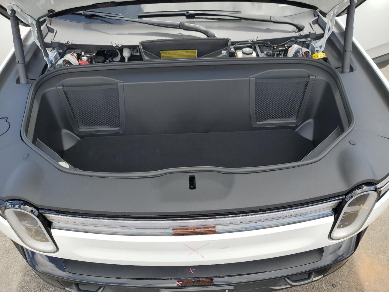 RIVIAN R1S ADVENTURE