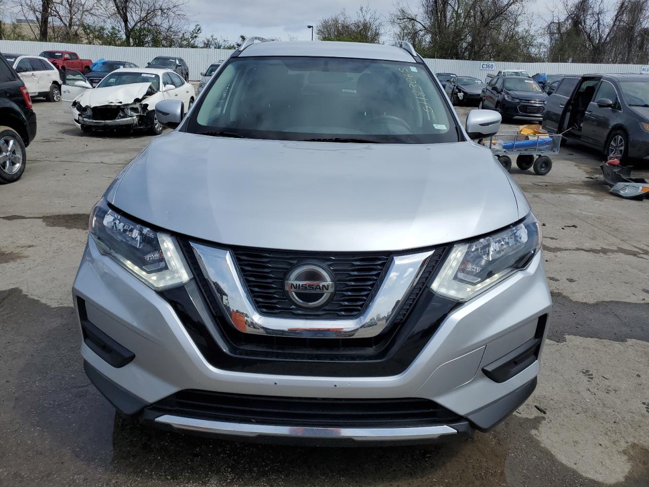 Nissan Rogue s 2018