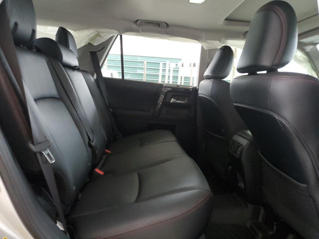 2022 TOYOTA 4RUNNER SR - JTERU5JR2N6071688
