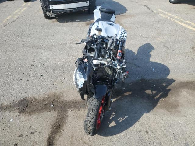 SUZUKI GSX-R600 2023 black  gas JS1GN7FA1P7100466 photo #3
