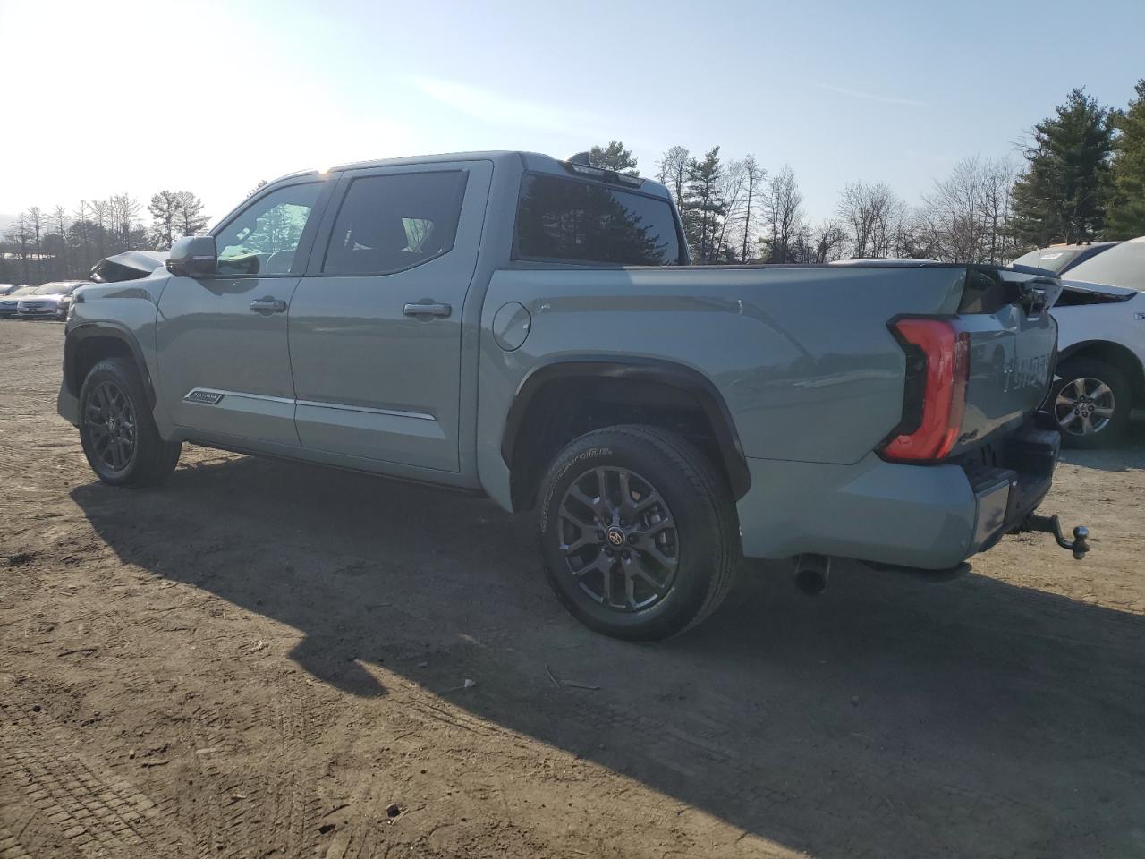 TOYOTA TUNDRA CREWMAX PLATINUM