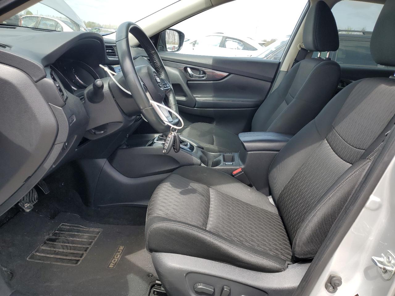 Nissan Rogue s 2018