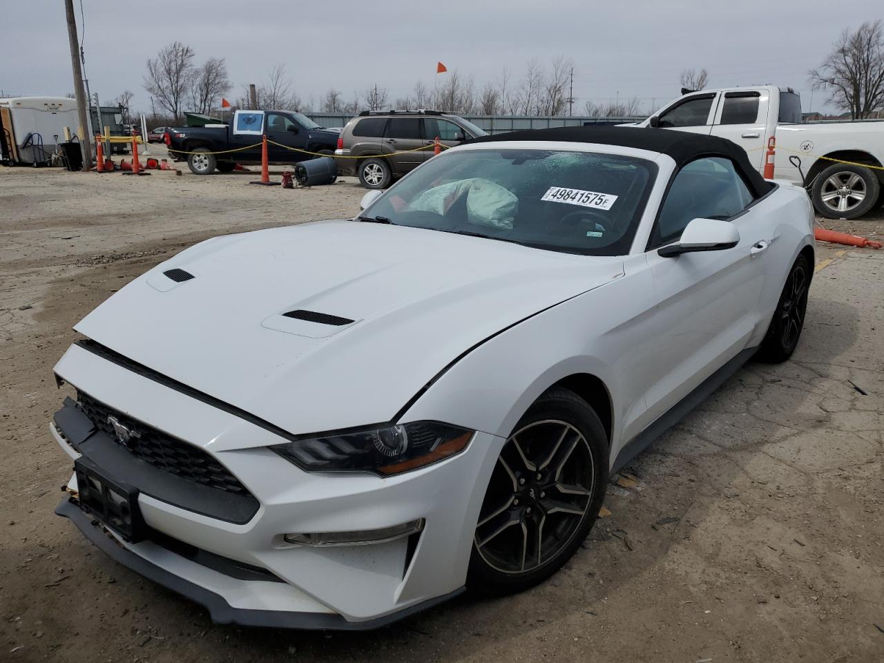 FORD MUSTANG
