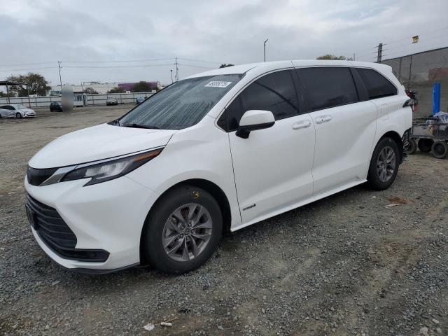 TOYOTA SIENNA LE