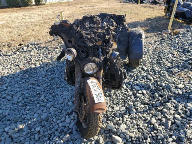 2019 HARLEY-DAVIDSON FLHTCUTG - 1HD1MAF11KB851020