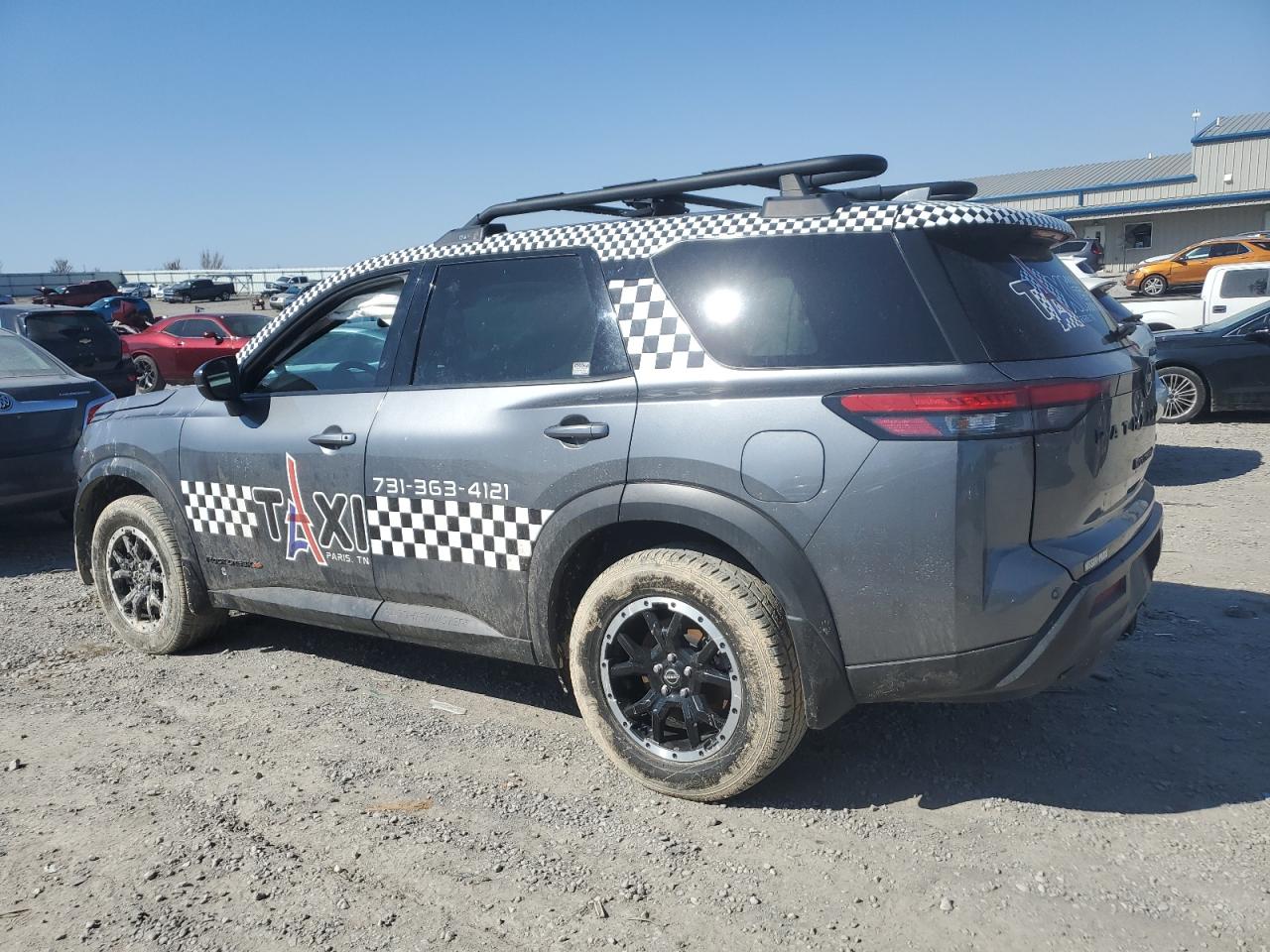 NISSAN PATHFINDER SV