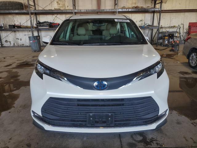 2021 TOYOTA SIENNA XLE - 5TDYRKEC1MS031672
