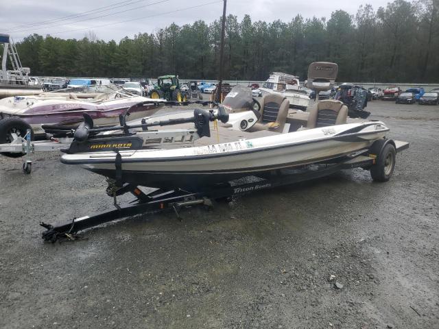 TRITON BOAT W/TRL 2008 white   TJZ8P210G708 photo #3