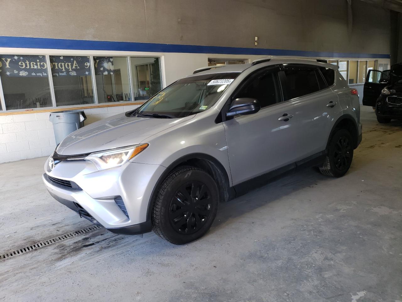 TOYOTA RAV4 LE