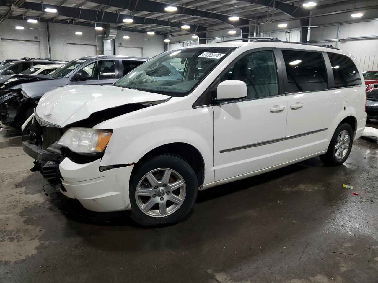 CHRYSLER TOWN & COUNTRY TOURING
