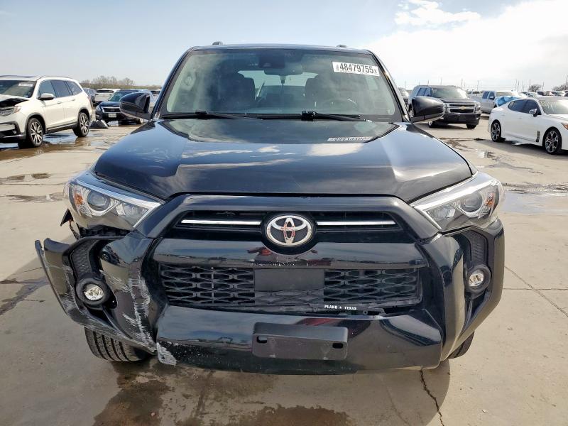 2022 TOYOTA 4RUNNER SR - JTEEU5JR2N5261477