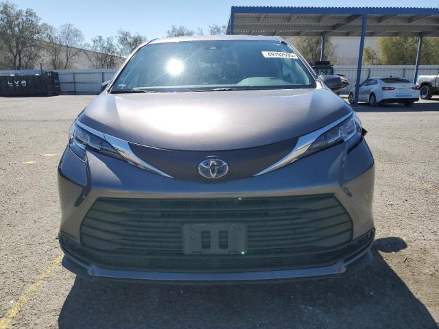 2021 TOYOTA SIENNA LE - 5TDKRKEC5MS042888