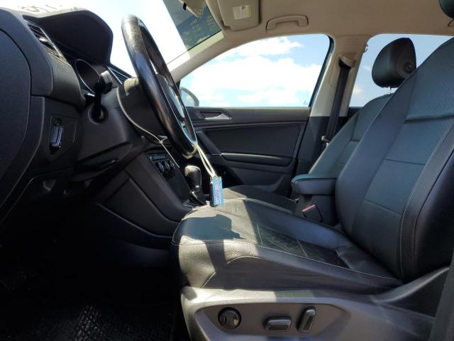 2018 VOLKSWAGEN TIGUAN SE - 3VV3B7AX3JM021372