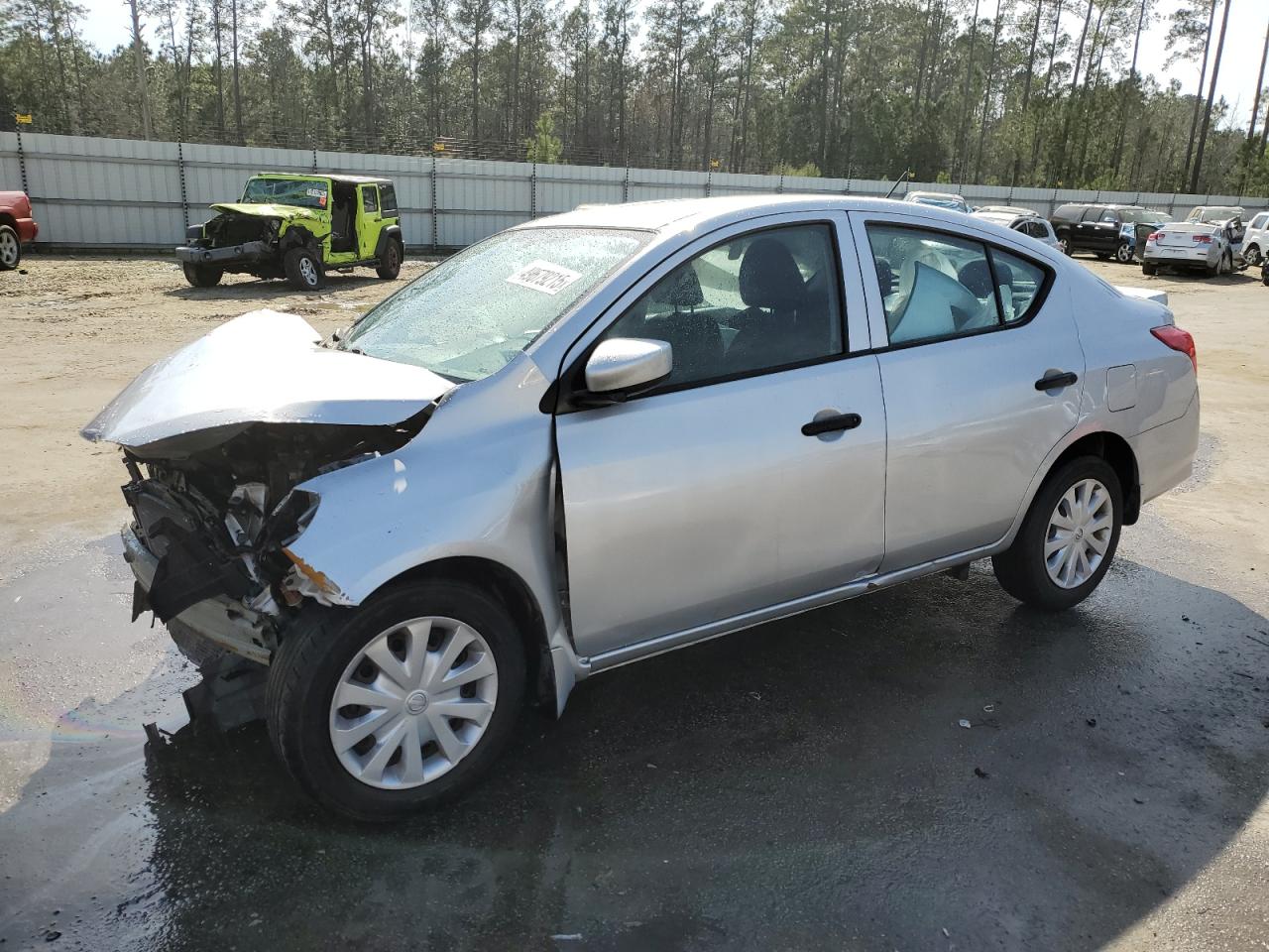 NISSAN VERSA S