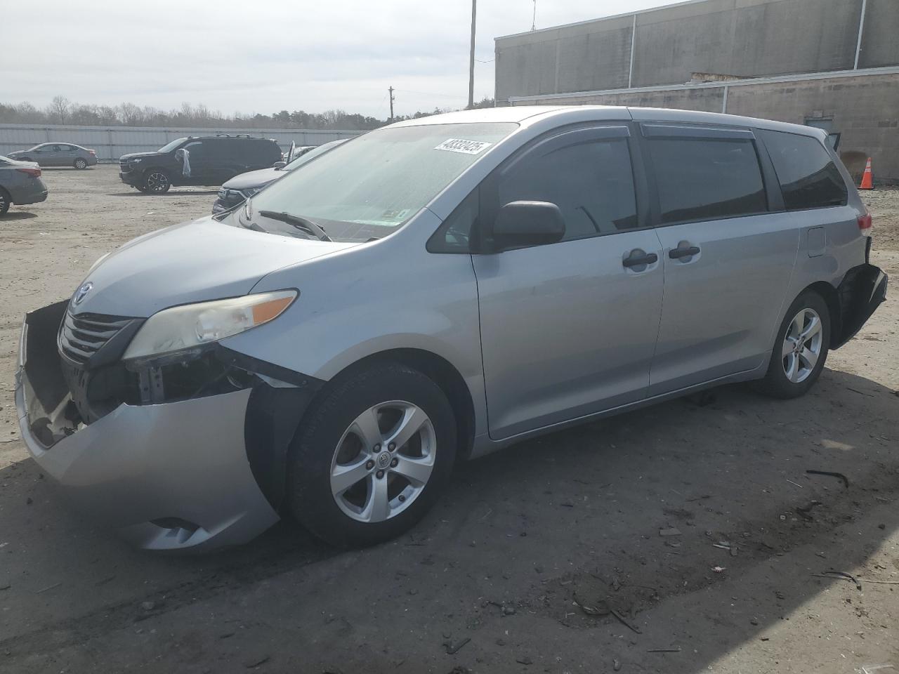 TOYOTA SIENNA