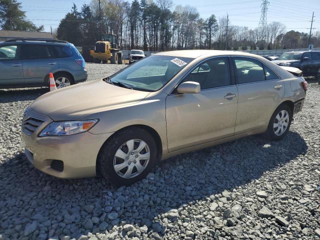 TOYOTA CAMRY BASE