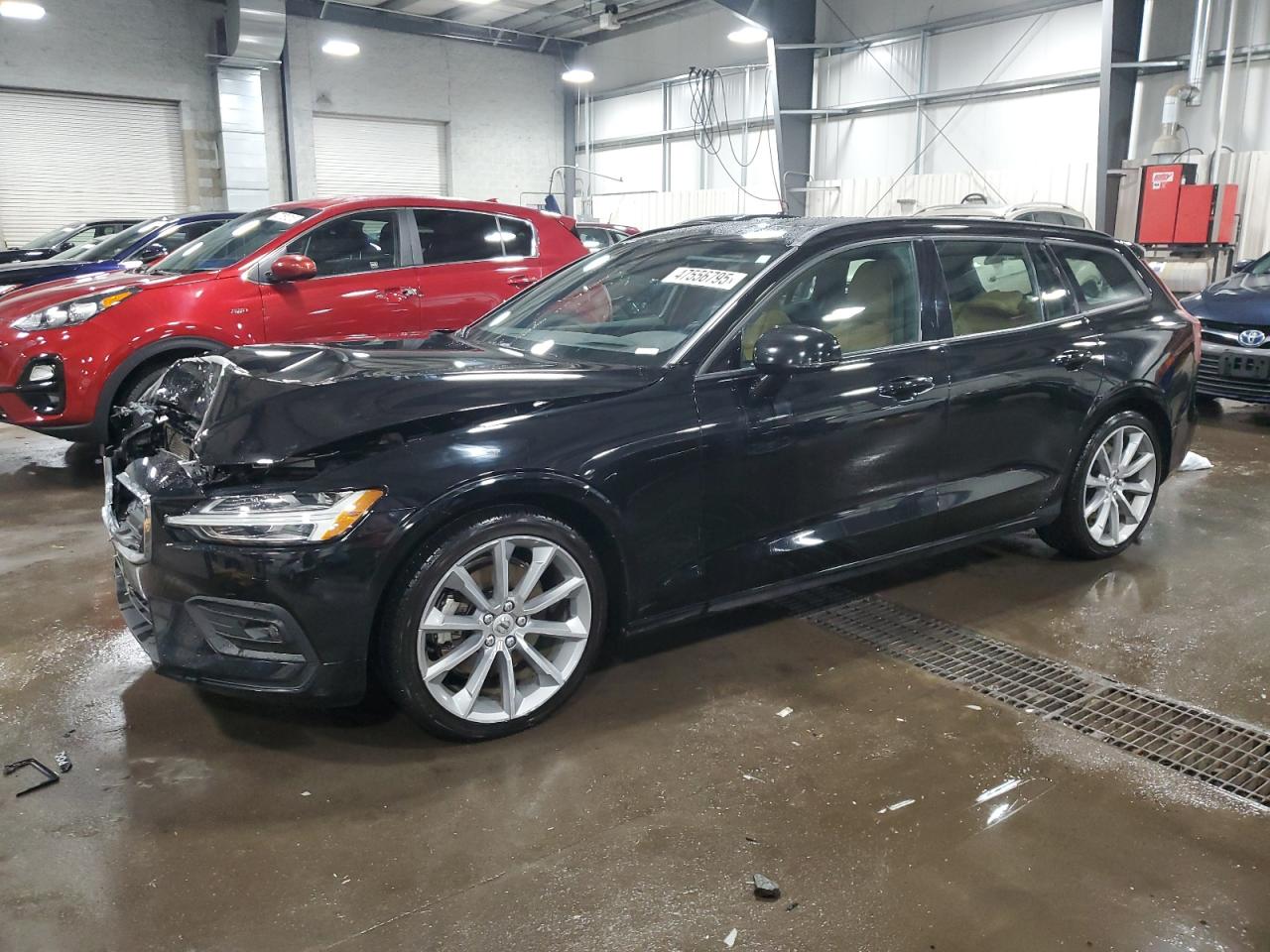 VOLVO V60 T5 MOMENTUM