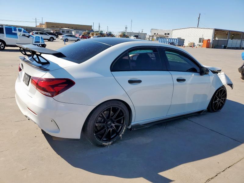 Vin: wdd3g4eb3kw035924, lot: 49884355, mercedes-benz a-class 220 20193