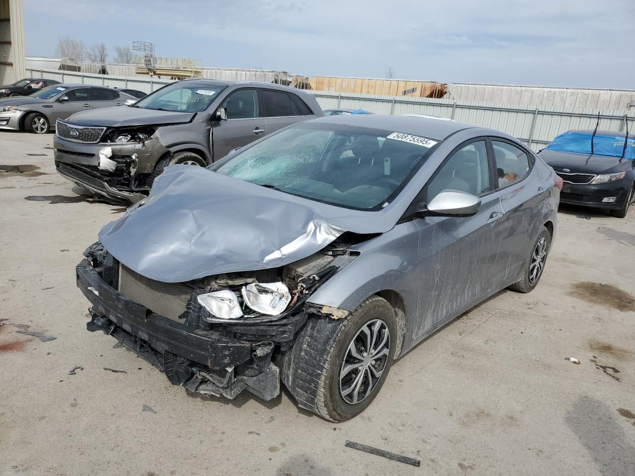 HYUNDAI ELANTRA SE