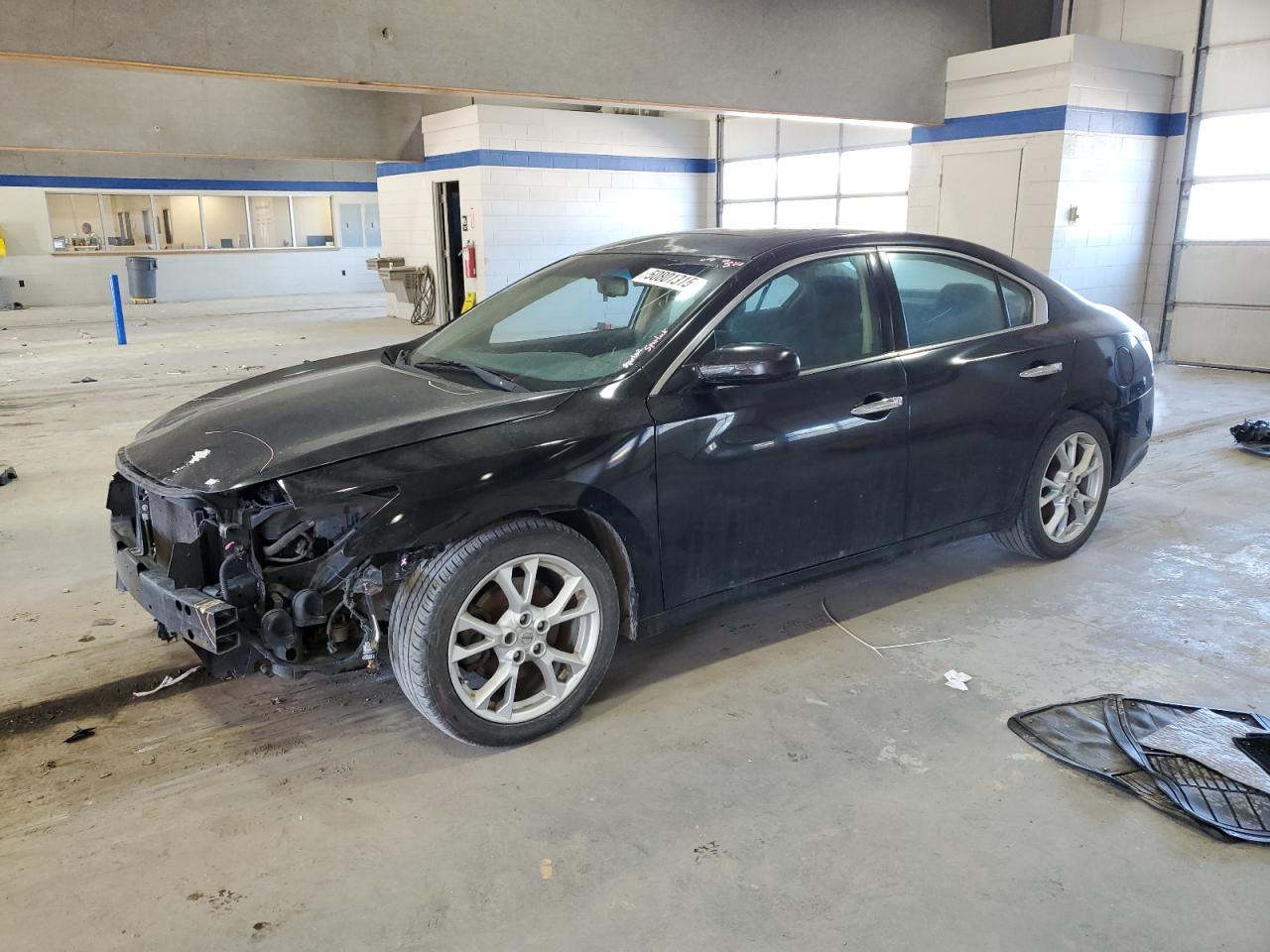 NISSAN MAXIMA S
