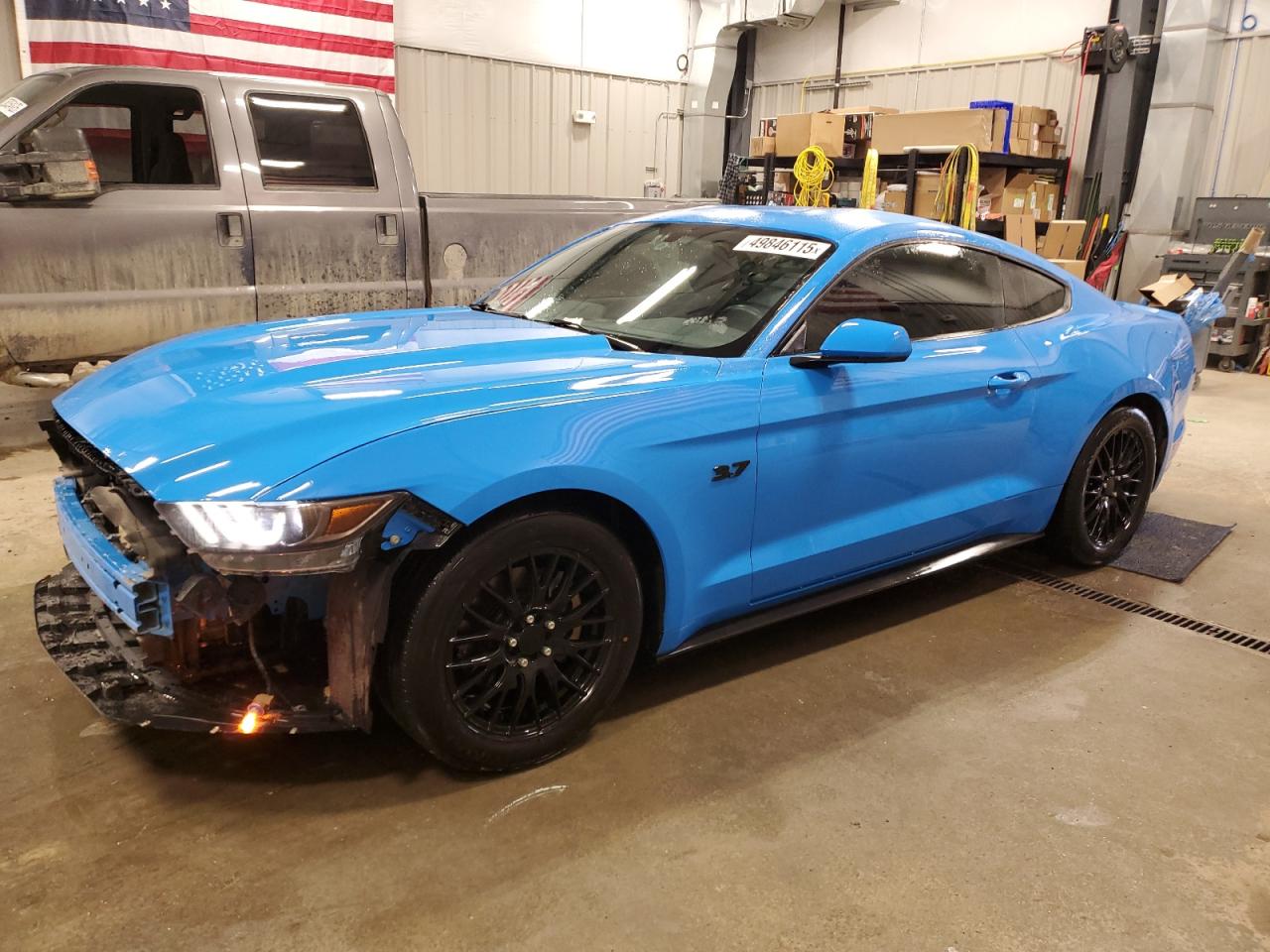FORD MUSTANG
