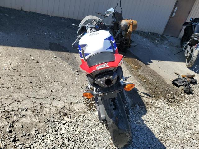 2018 HONDA CBR600 RR JH2PC40J3JK400136