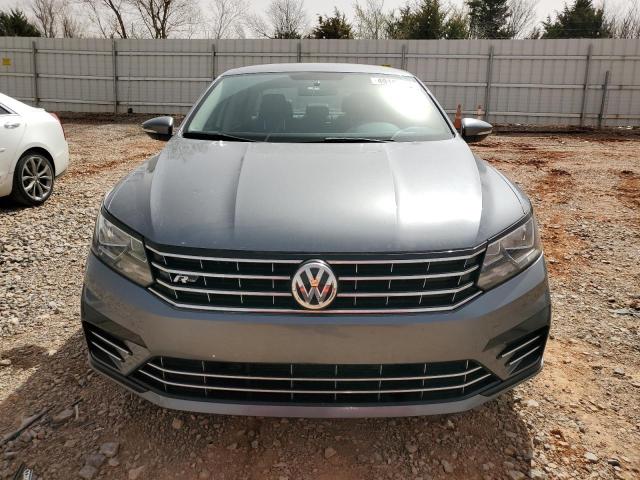 2017 VOLKSWAGEN PASSAT R-L - 1VWDT7A34HC009317