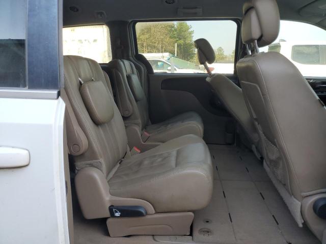 2015 CHRYSLER TOWN & COU - 2C4RC1BG4FR726022