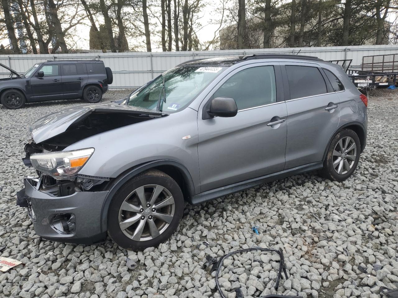 MITSUBISHI OUTLANDER LE