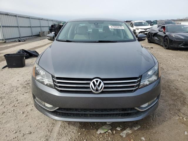 2015 VOLKSWAGEN PASSAT S 1VWAS7A3XFC111644
