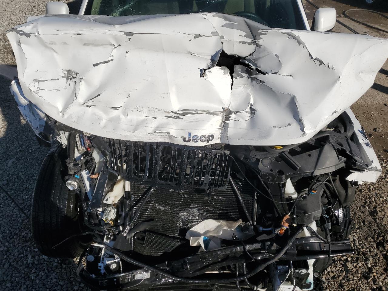 JEEP GRAND CHEROKEE LAREDO