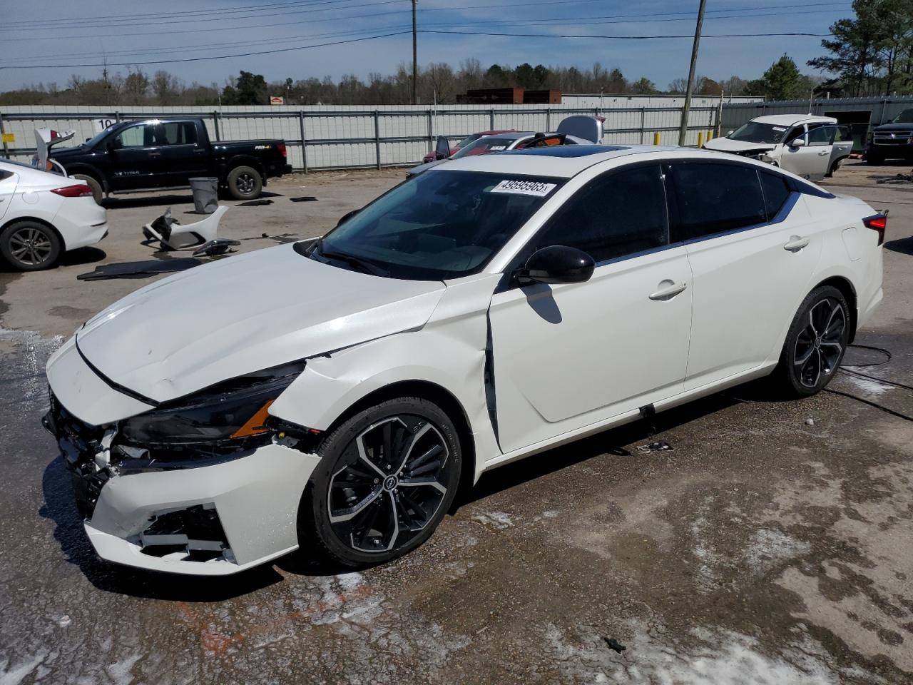 NISSAN ALTIMA SR