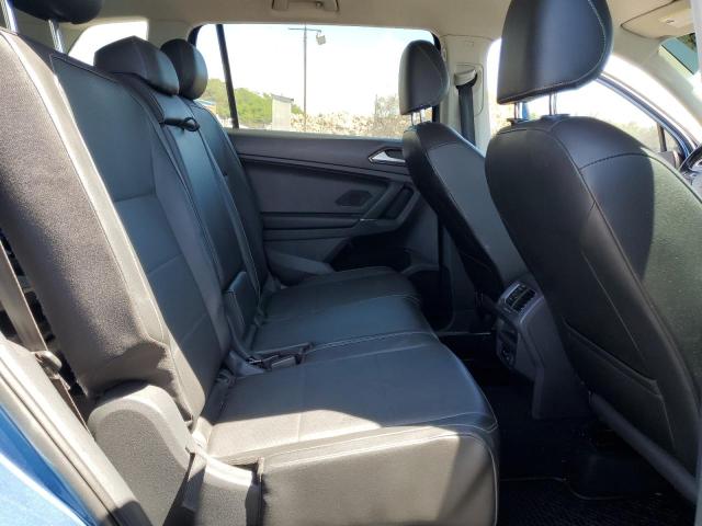 2018 VOLKSWAGEN TIGUAN SE - 3VV3B7AX3JM021372