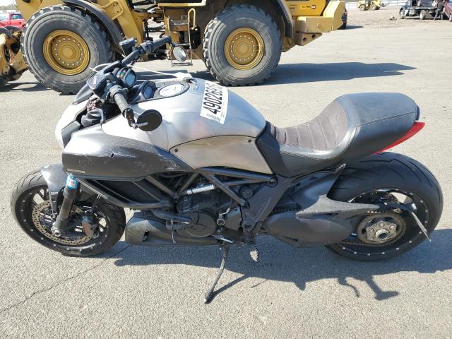 2015 DUCATI DIAVEL ZDM13BSW1FB026939
