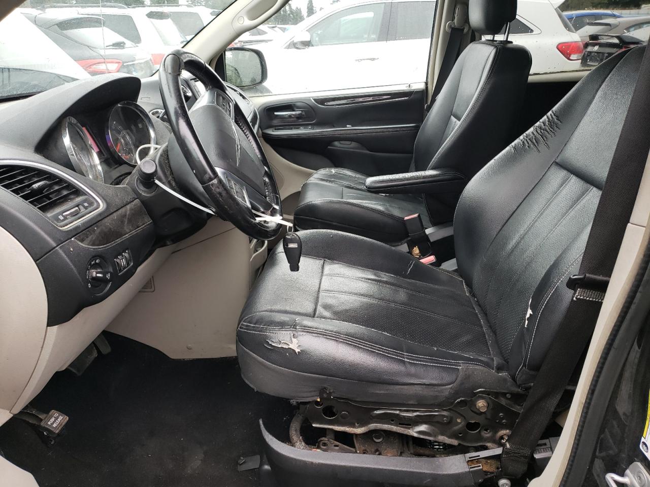 CHRYSLER TOWN & COUNTRY TOURING