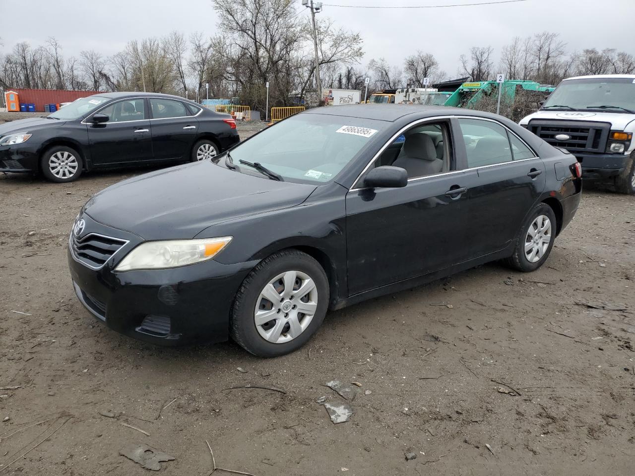 TOYOTA CAMRY BASE