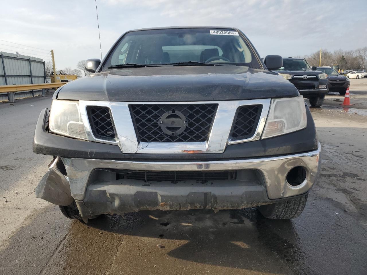 NISSAN FRONTIER CREW CAB SE