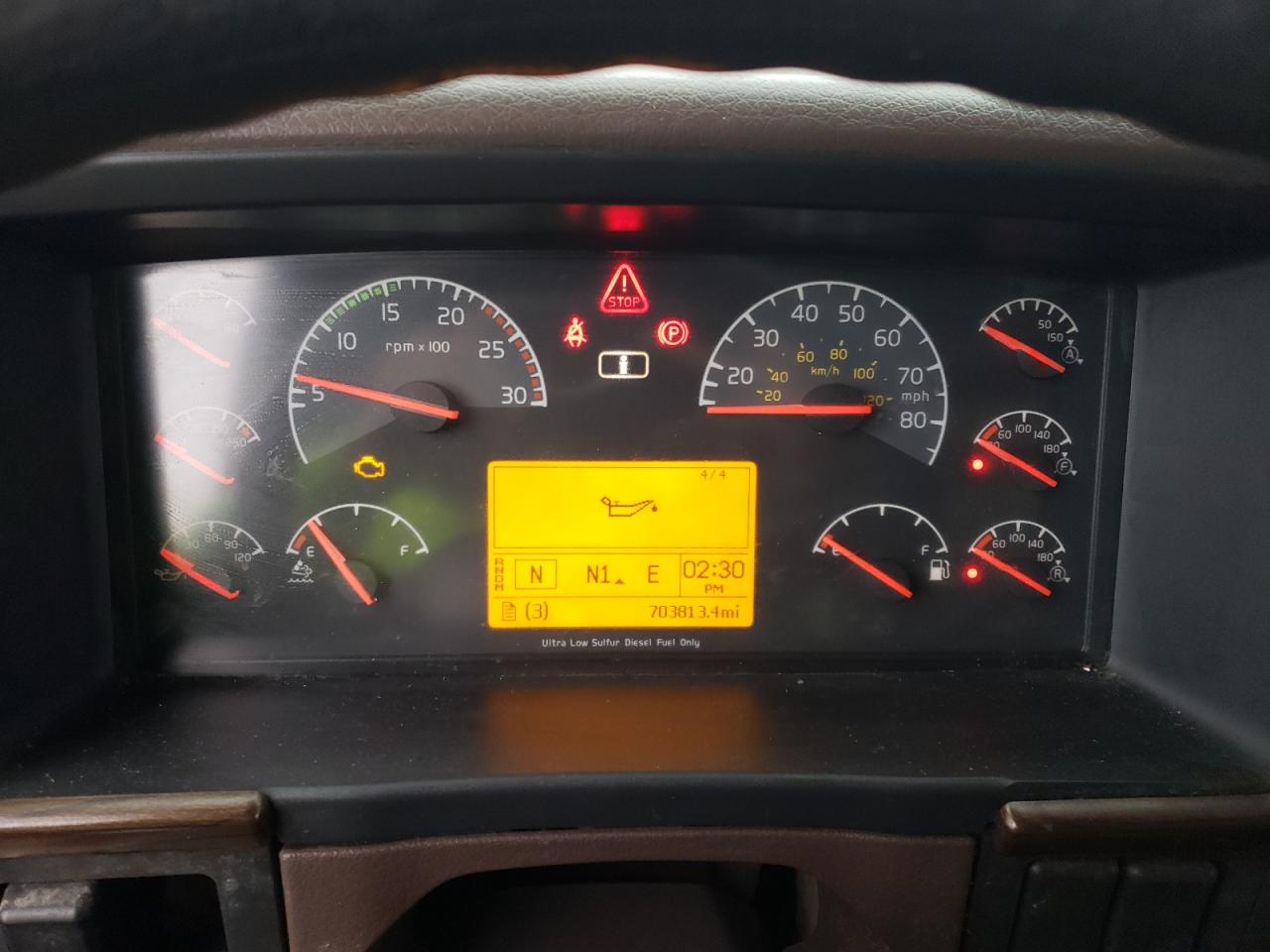 Lot #3267073702 2014 VOLVO VN VNL