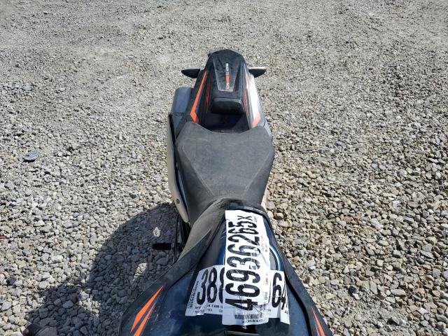 2023 KTM 890 DUKE R VBKTU9403PM849203