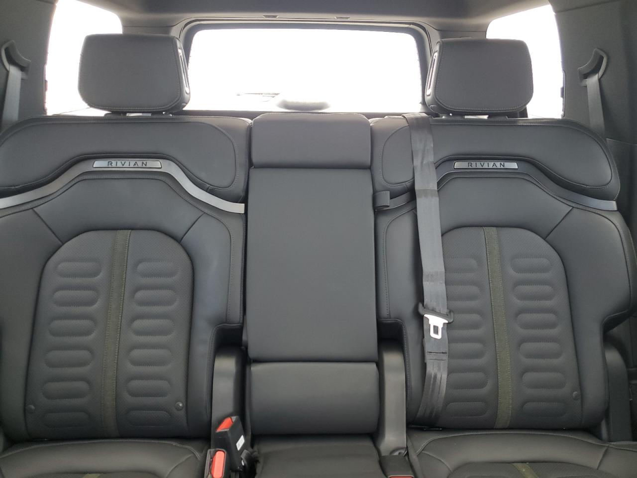 RIVIAN R1S ADVENTURE