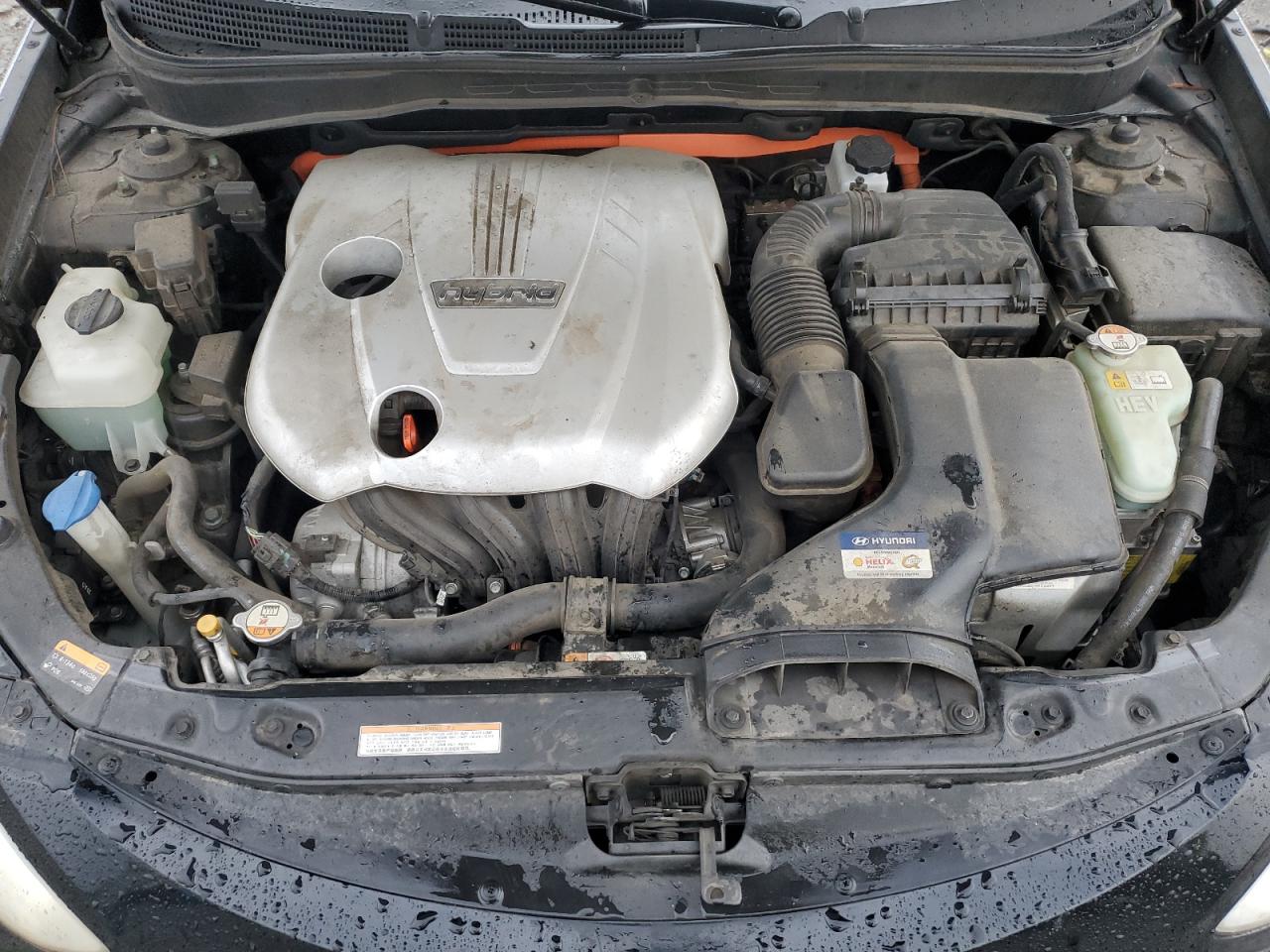 HYUNDAI SONATA HYBRID