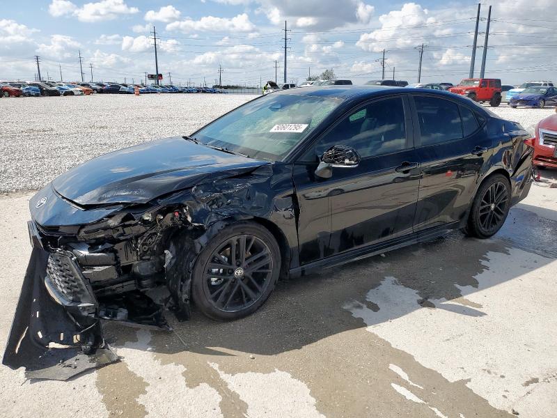 TOYOTA CAMRY XSE