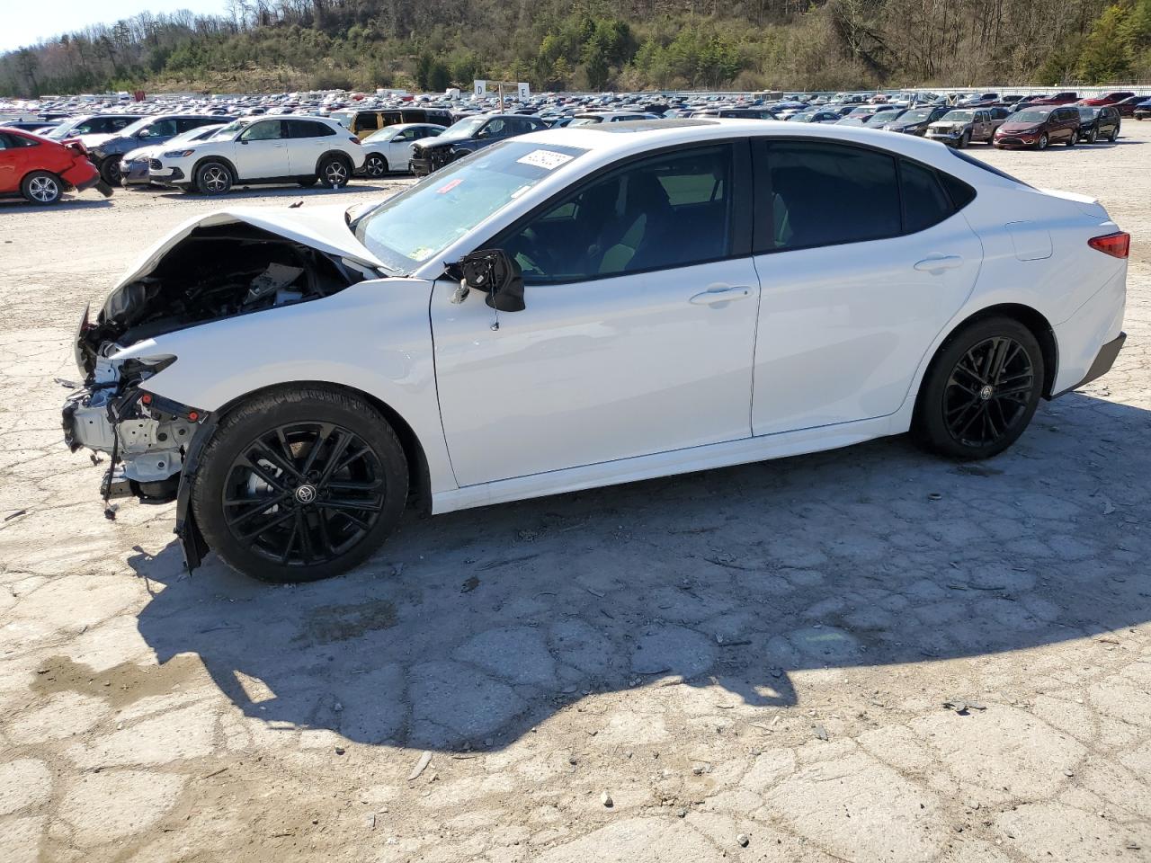 TOYOTA CAMRY XSE