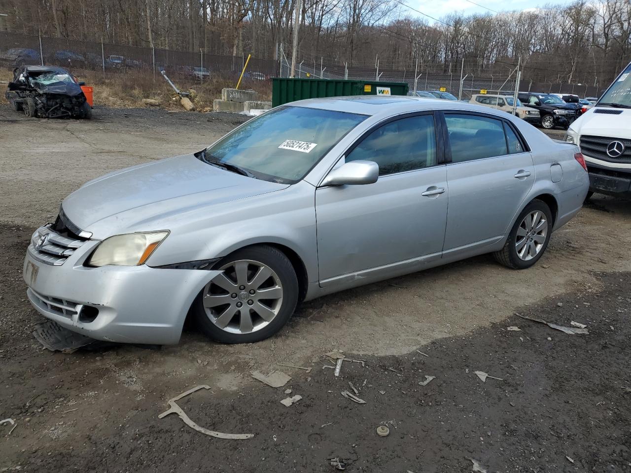 Lot #3222643822 2005 TOYOTA AVALON XL