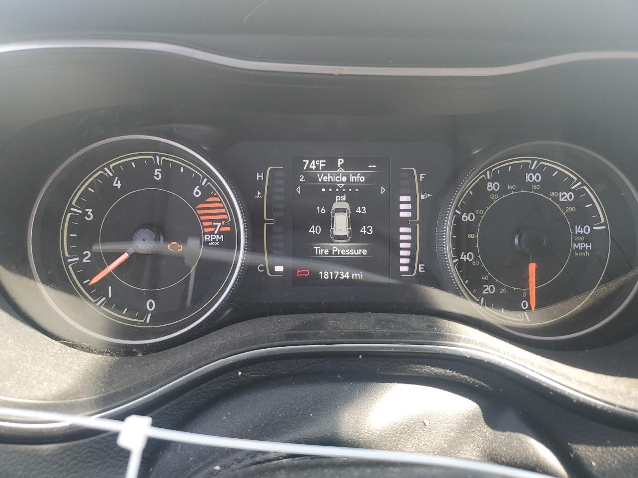 JEEP GRAND CHEROKEE LATITUDE