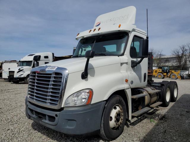 FREIGHTLINER CASCADIA 2014 white tractor diesel 3AKJGEBGXESFR5517 photo #3