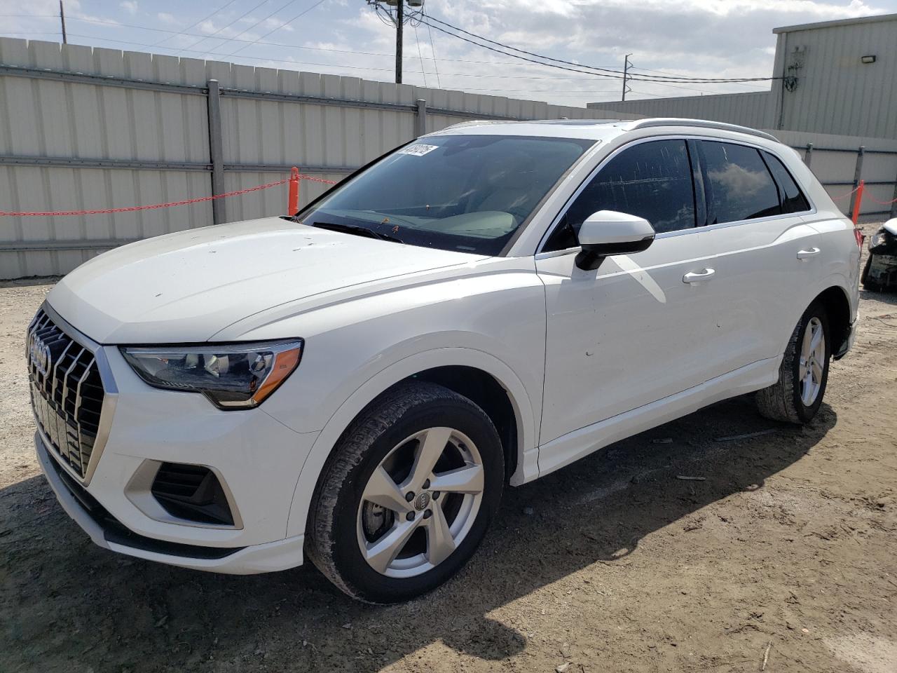 AUDI Q3 PREMIUM